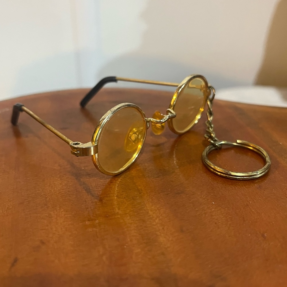 Vintage keychain sunglasses